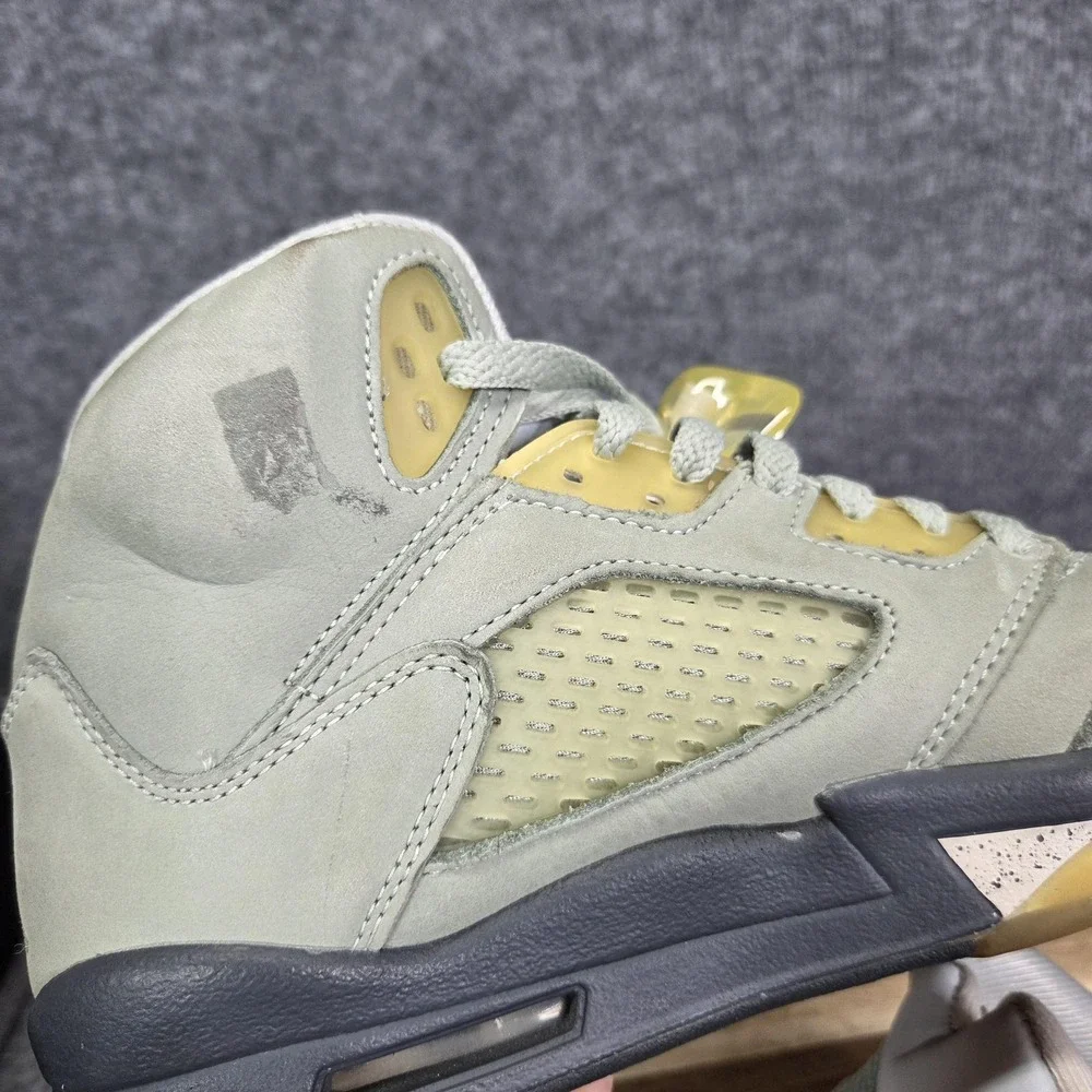 Nike Air Jordan 5 Retro Shoes Youth Size 5Y Jade Horizon Desert Sand 440888-300‎